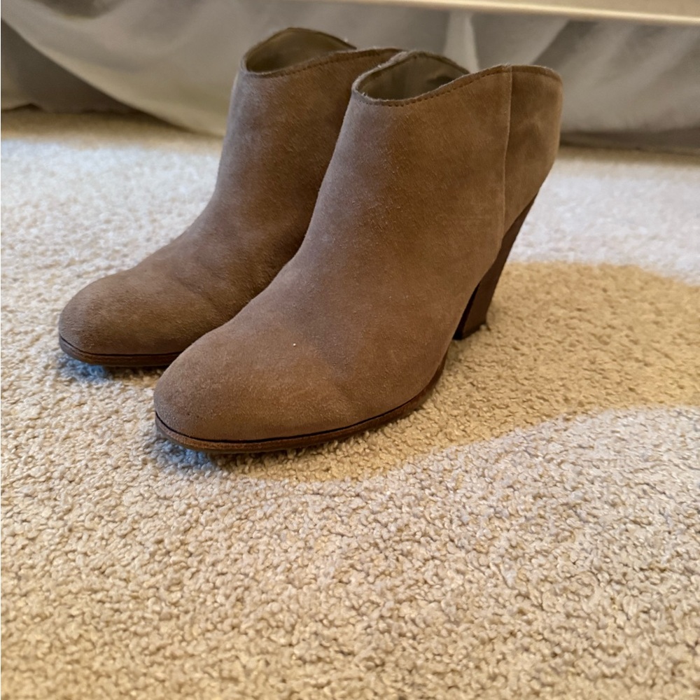 Dolce Vita Tan Ankle Booties Western-Inspired Suede